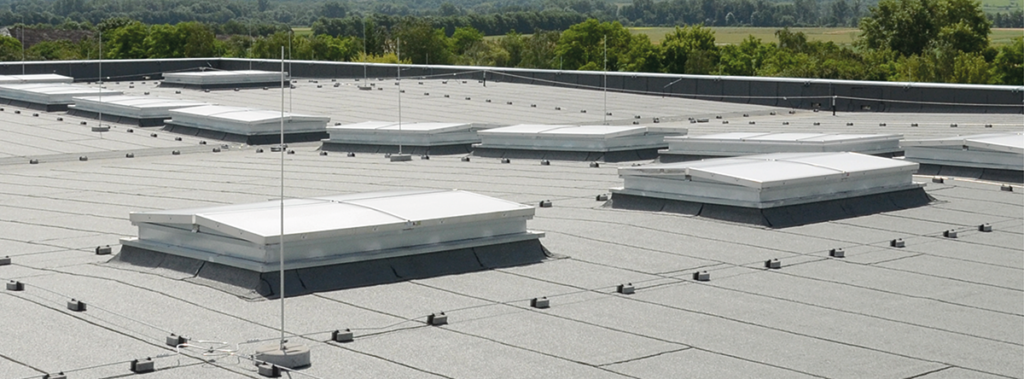 Улаштування плоского даху з використанням полімерних мембран